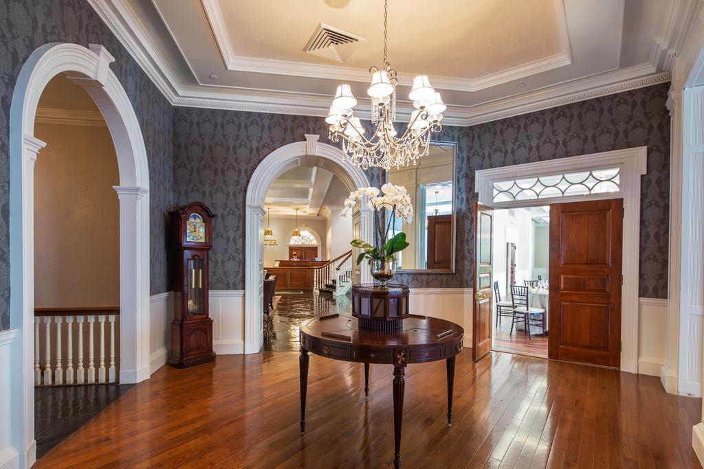 The Tidewater Inn Easton Bagian luar foto