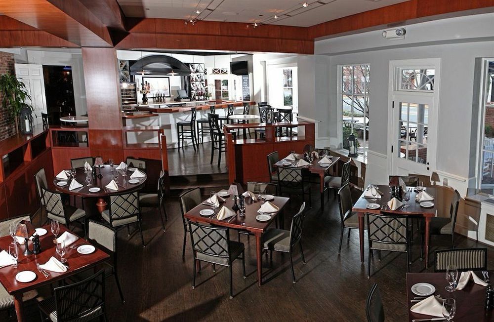 The Tidewater Inn Easton Bagian luar foto