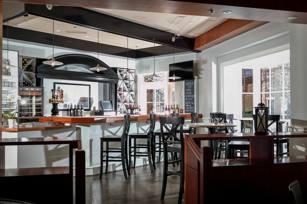 The Tidewater Inn Easton Bagian luar foto