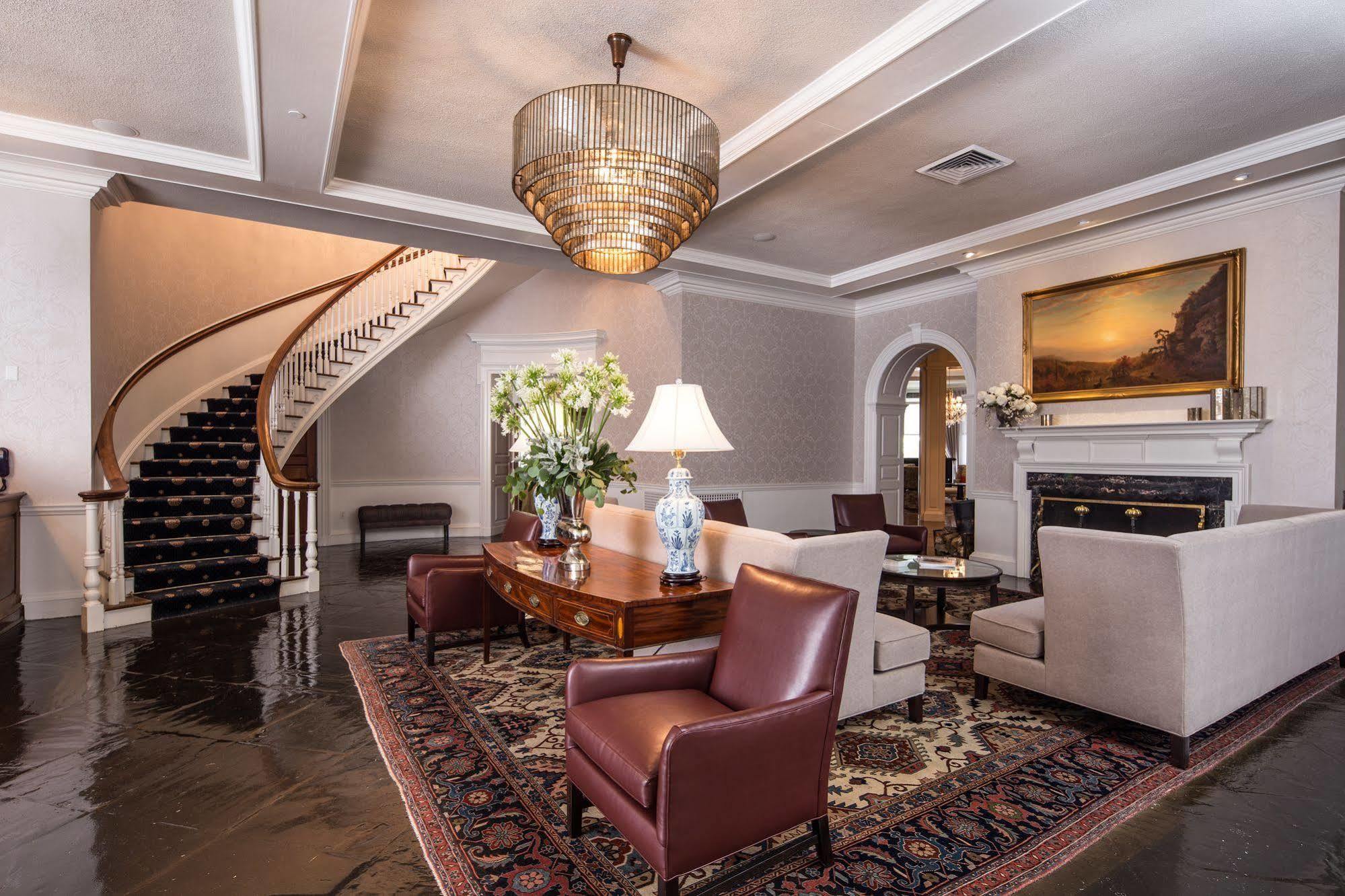 The Tidewater Inn Easton Bagian luar foto