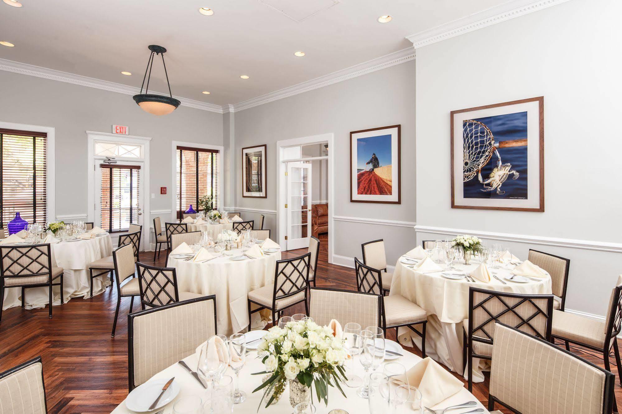The Tidewater Inn Easton Bagian luar foto