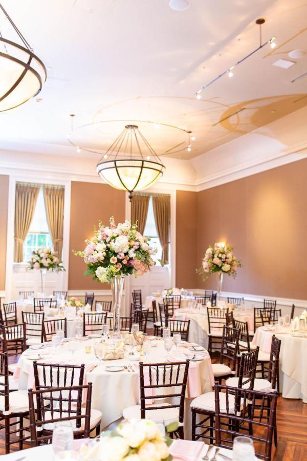 The Tidewater Inn Easton Bagian luar foto