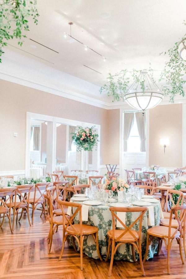 The Tidewater Inn Easton Bagian luar foto